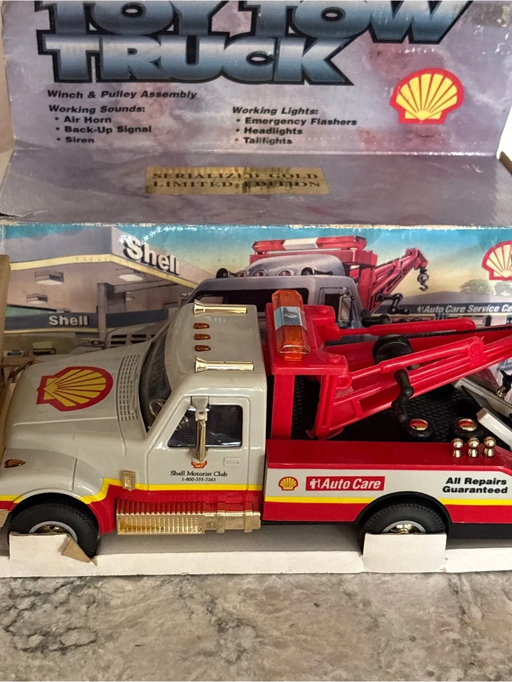 Shell Toy Tow Truck Vehicle W/ Lights & Sounds 1997 Hermann Marketing